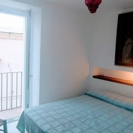 Gigi Centralissimo Ischia * 拉科阿梅诺