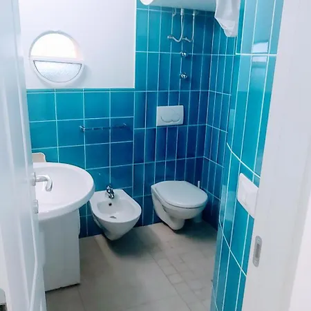 Gigi Centralissimo Ischia 公寓 *